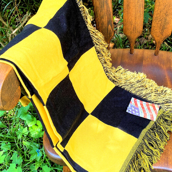 Black Gold Block Decorative Throw Blanket 50x60" NEW Made in USA - Inv8826 - Picture 2 of 2